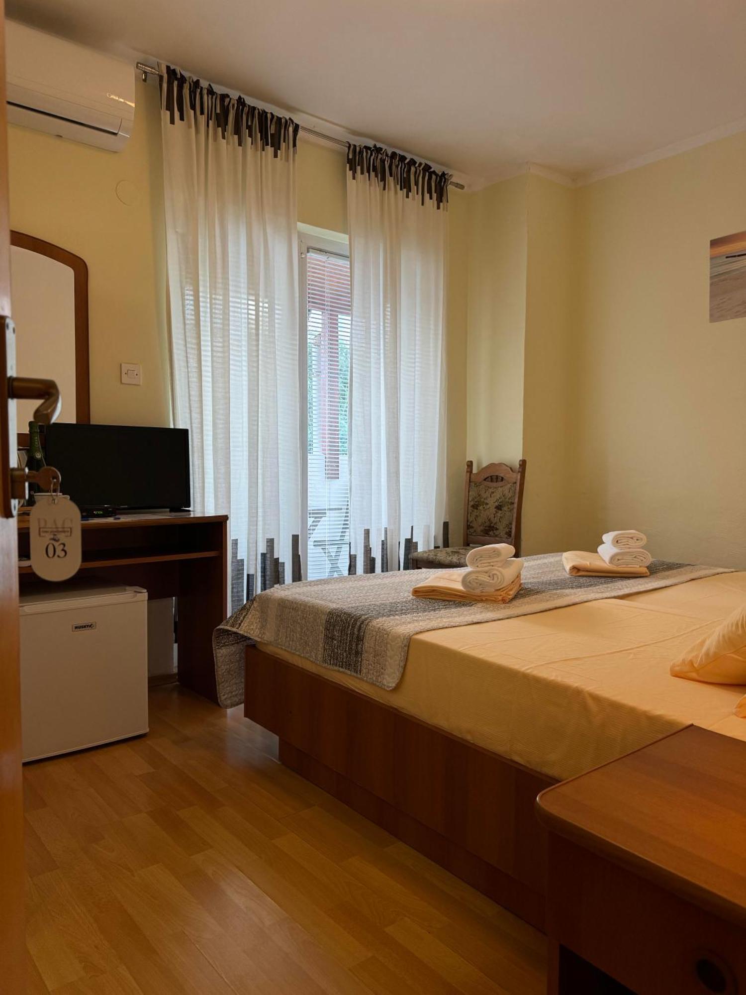 Pag Vero Apartments พาก ภายนอก รูปภาพ