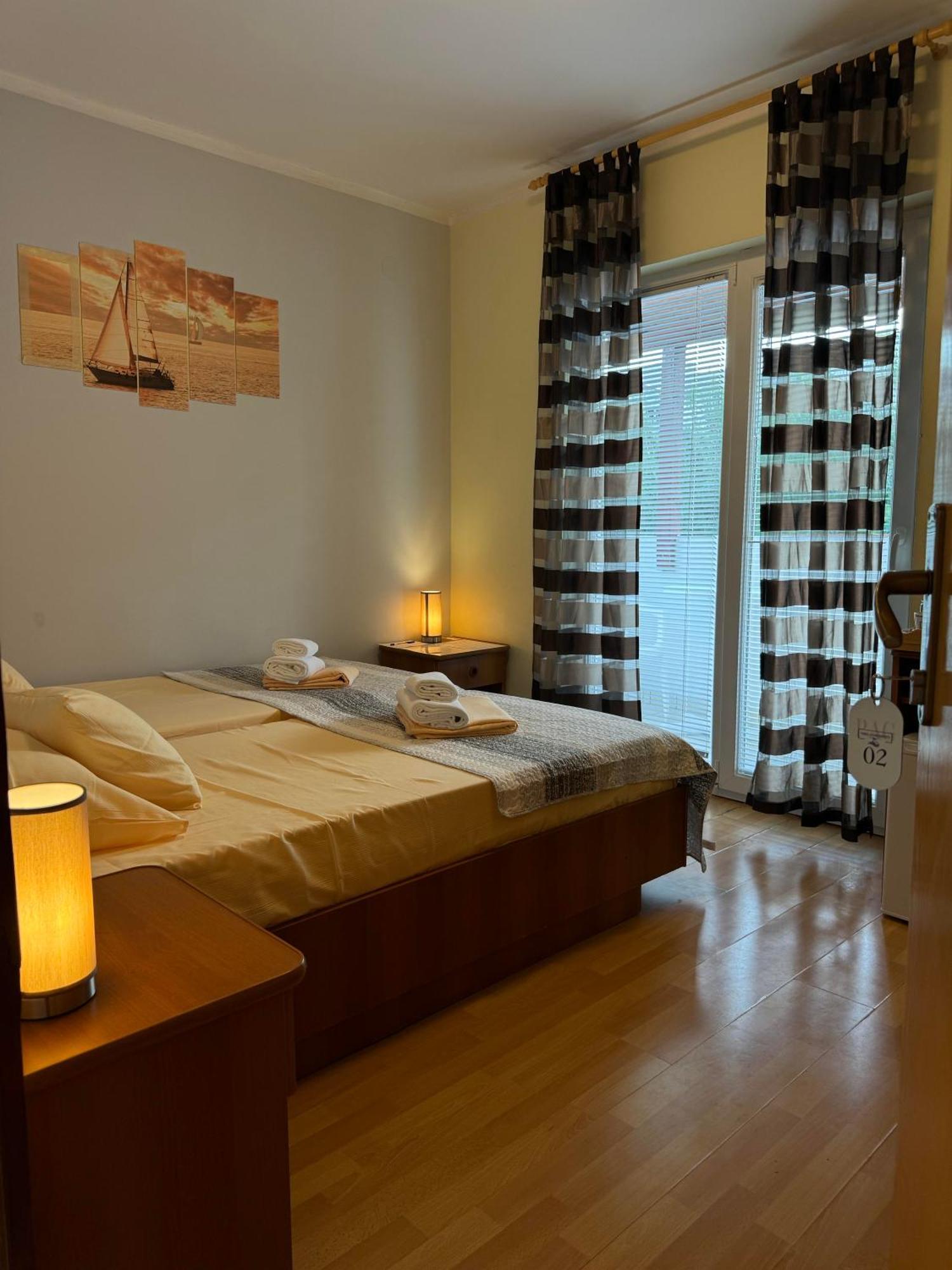 Pag Vero Apartments พาก ภายนอก รูปภาพ