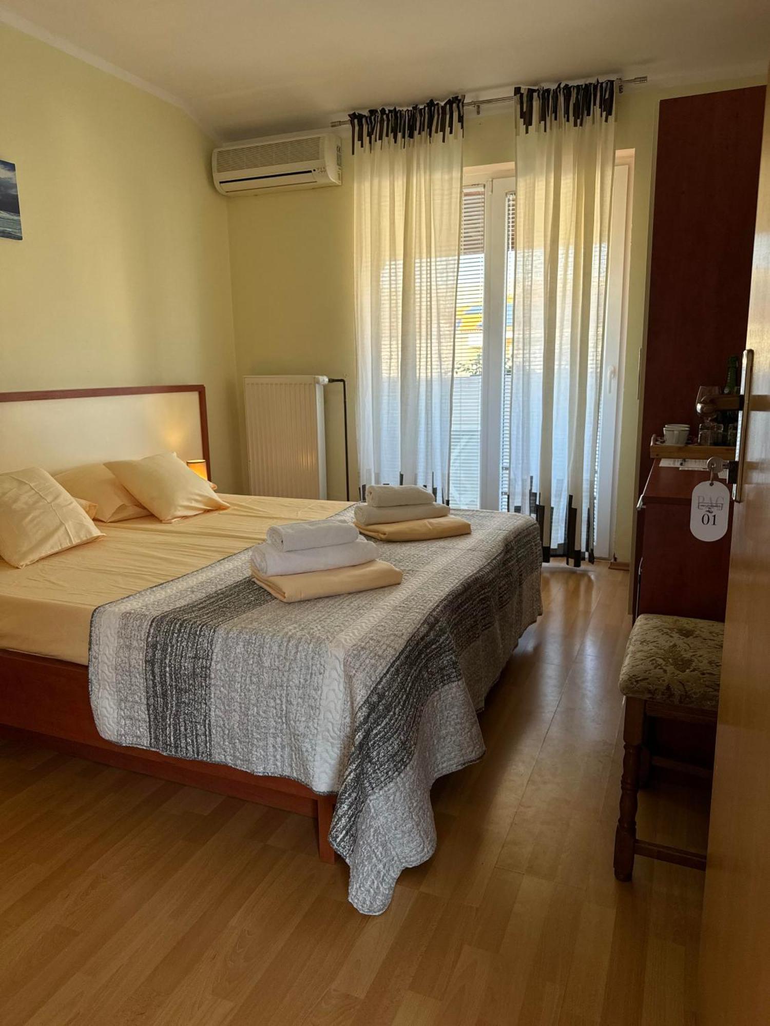 Pag Vero Apartments พาก ภายนอก รูปภาพ