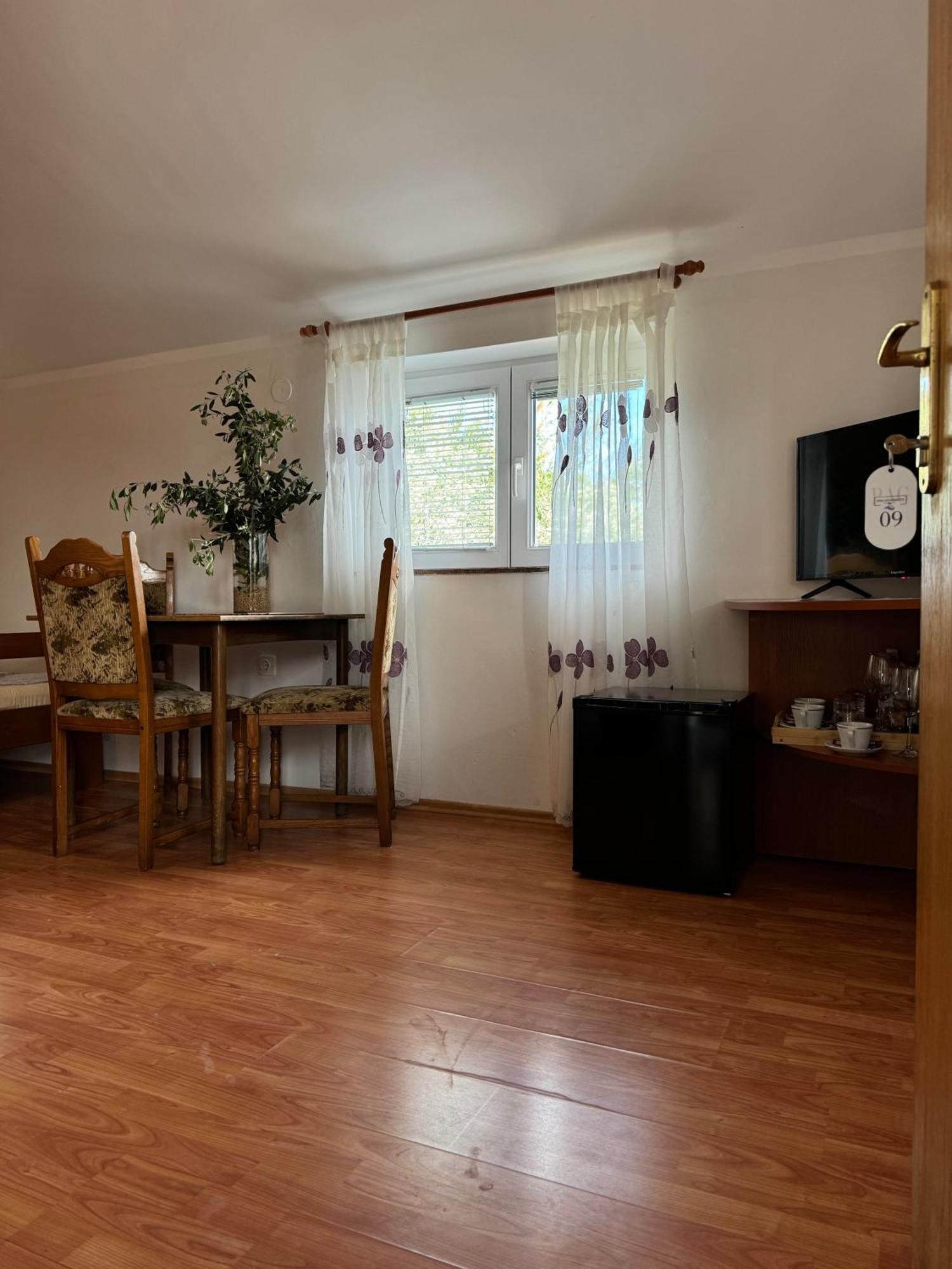 Pag Vero Apartments พาก ภายนอก รูปภาพ